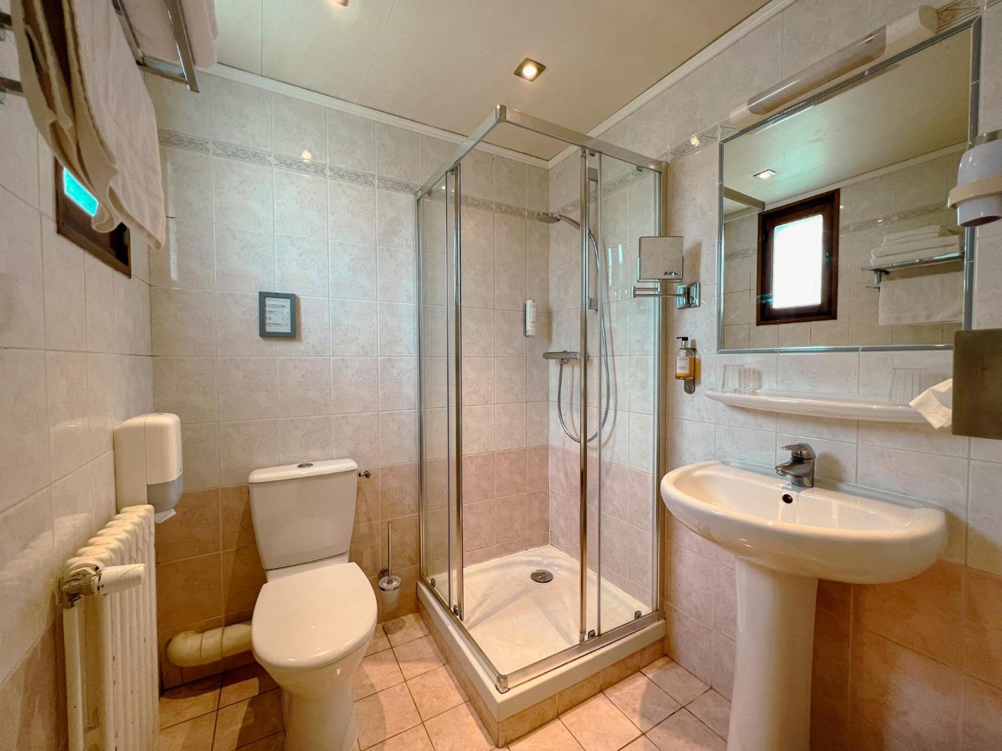 Hotel ô Pervenches 3*